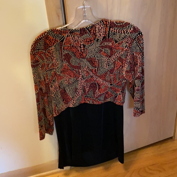 Midsize sleeves size small with black from underneath - Picture 2 of 3